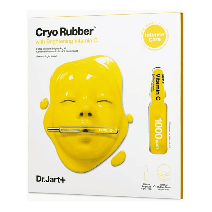 Dr.Jart+ skönhetsprodukt med namnet 'Cryo Rubber™ med Brightening Vitamin C'. Förpackningen visar en gul ansiktsmask som droppar med vätska. Det nämns att det är ett '2 Steg intensivt uppljusande KIT' och att det är 'dermatologiskt testat'. Illustration av 'Vitamin C 1000ppm' återfinns till höger.