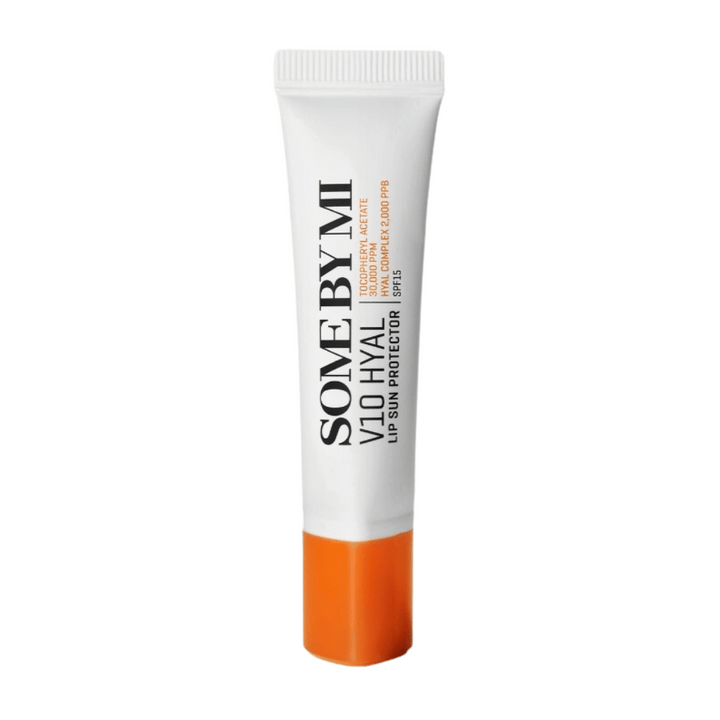 En tub Some By Mi V10 Hyal Lip Sun Protector SPF15 7ml på vit bakgrund.